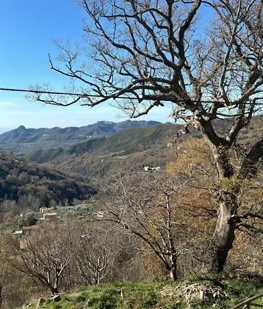 Casa Vacanze La Chimera Holiday home Lago (Calabria)